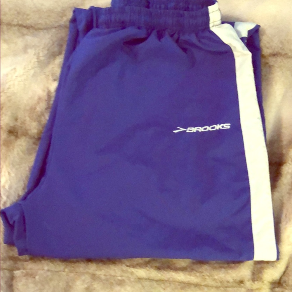 Athletic pants